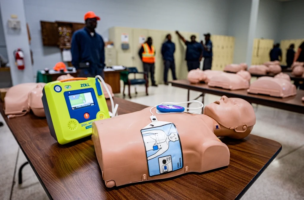 5 Types of Professionals Who Should Obtain CPR Certification